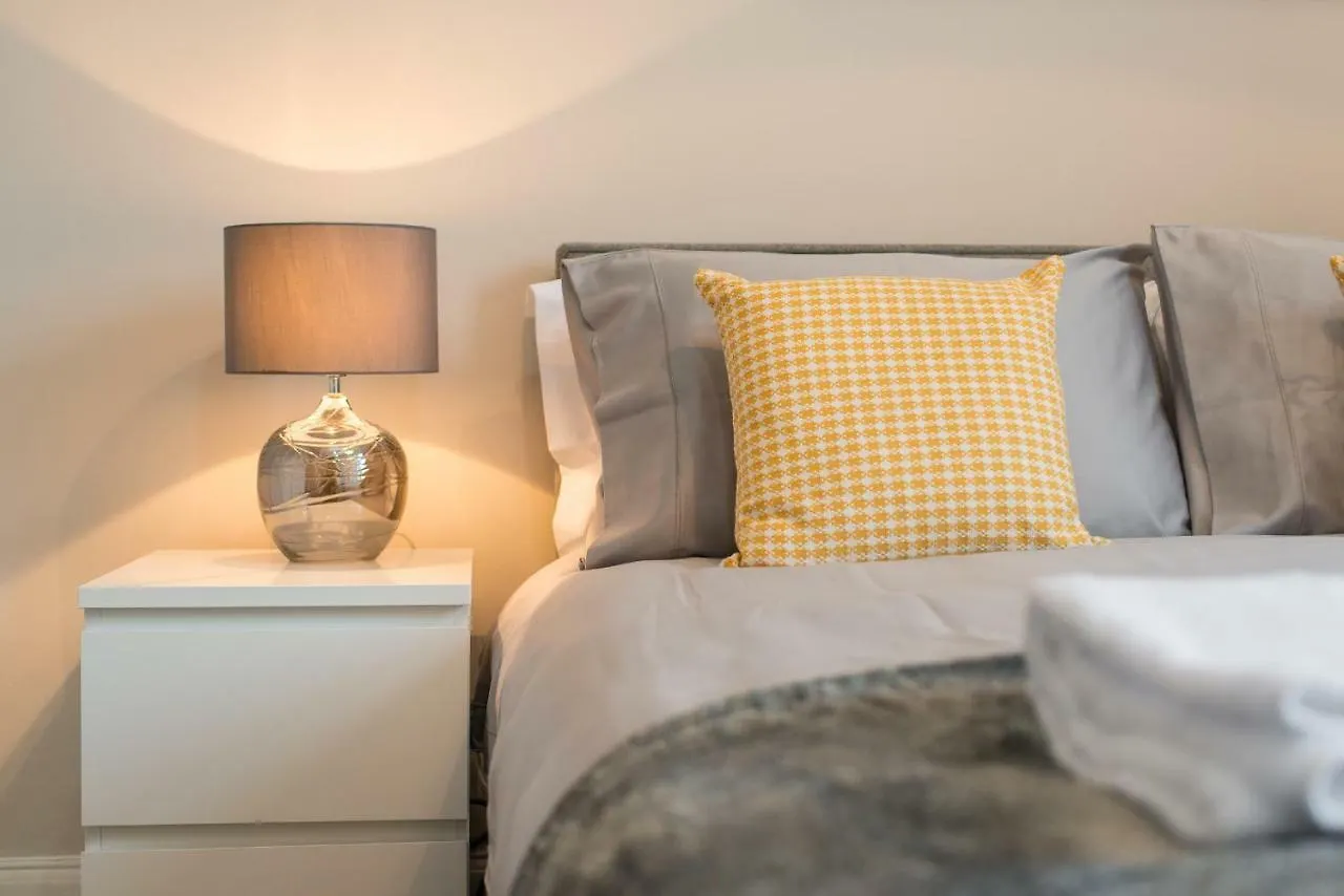 The New Westfield Apartment Edinburgh